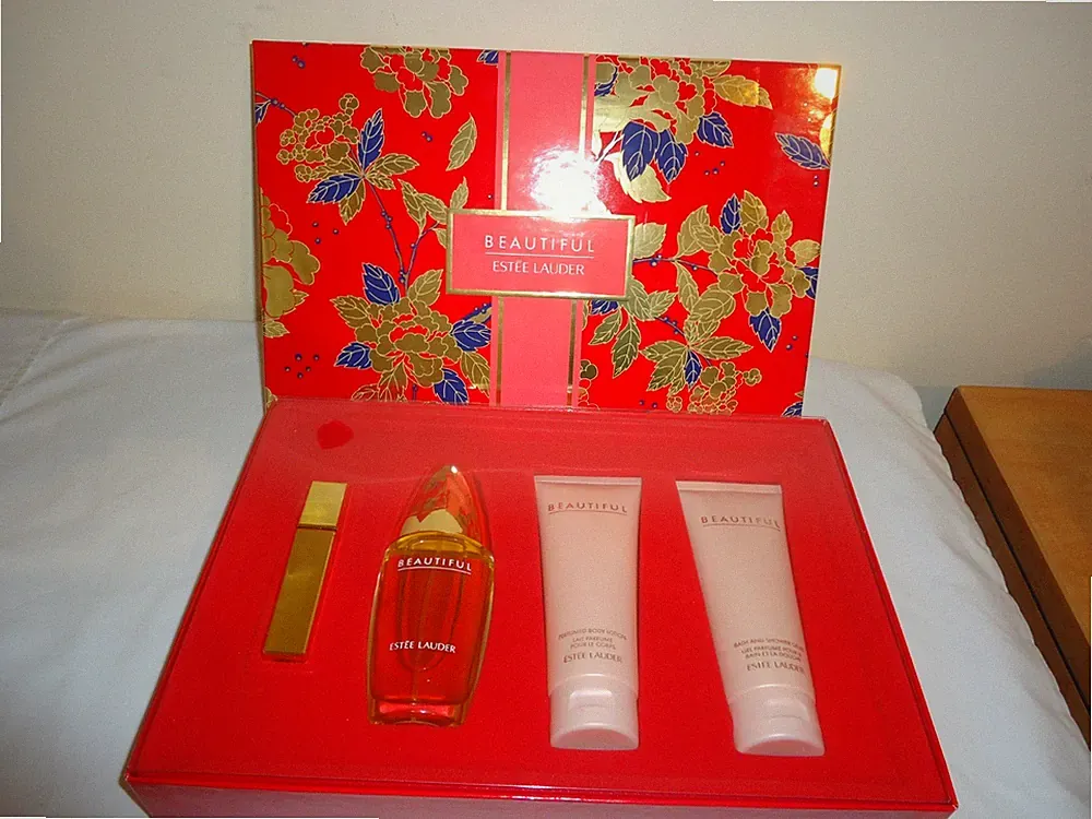 Estee Lauder Beautiful Gift Set 4 Pieces Perfume Lotion Shower Gel Travel Spray